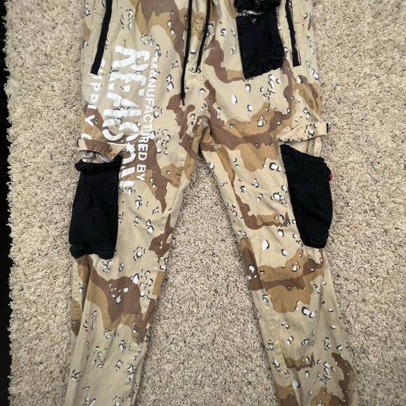 Reason Brand Desert Camo Pants Elastic Waist Beige Black Spell Out Logo Pockets - Picture 1 of 13